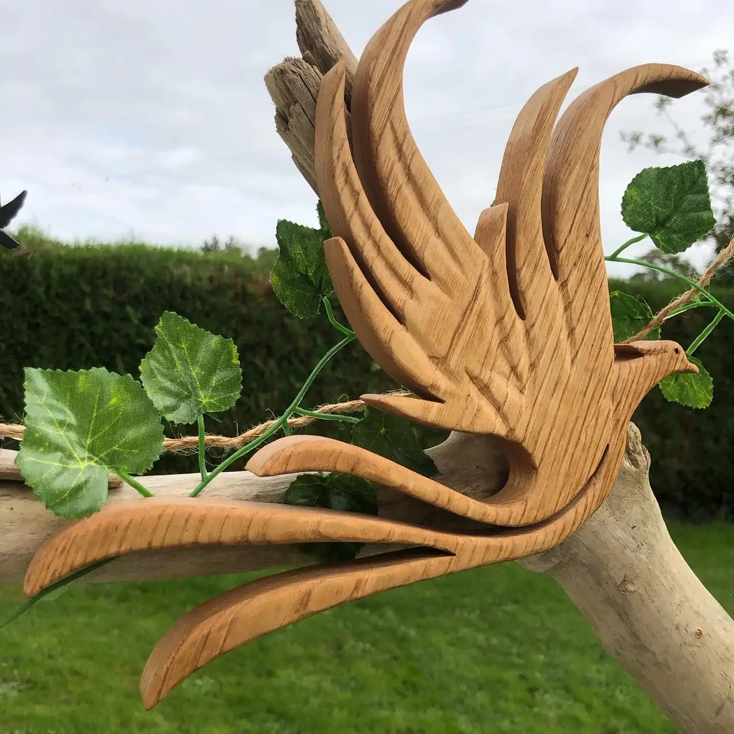Le phénix - en bois de chêne - à accrocher - sur commande  à partir de 40€