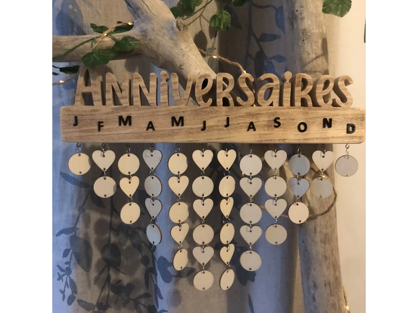 Mémorie des dates d'anniversaire ! dates à écrire sur chaque pastille en bois