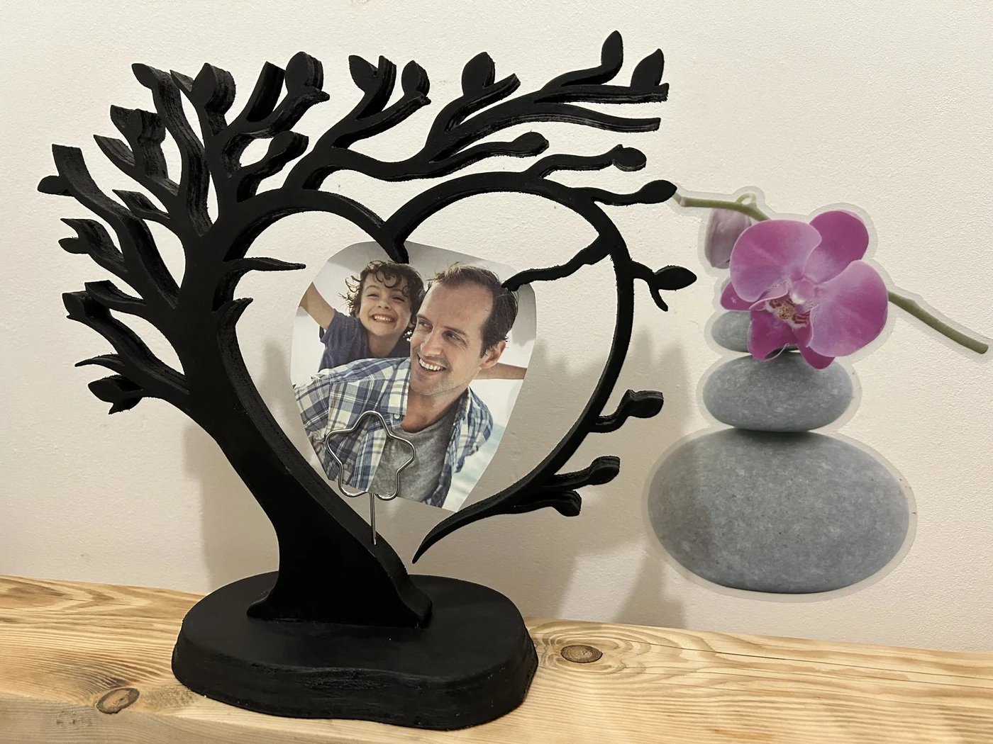 Support à photo - En contreplaqué de peuplier - peint à la main avec une peinture écologique - 23x23 cms - 30€