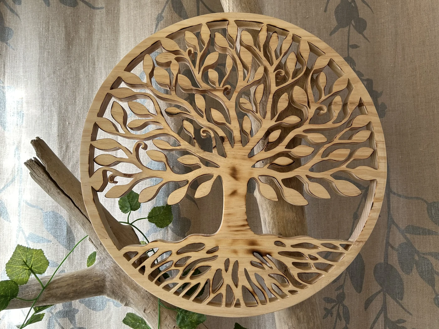 Arbre de vie en pin - 36 cm - finition brûlé - fond dur - à accrocher ou à poser sur un support bois (en vente sur mon site) - En stock - 55€