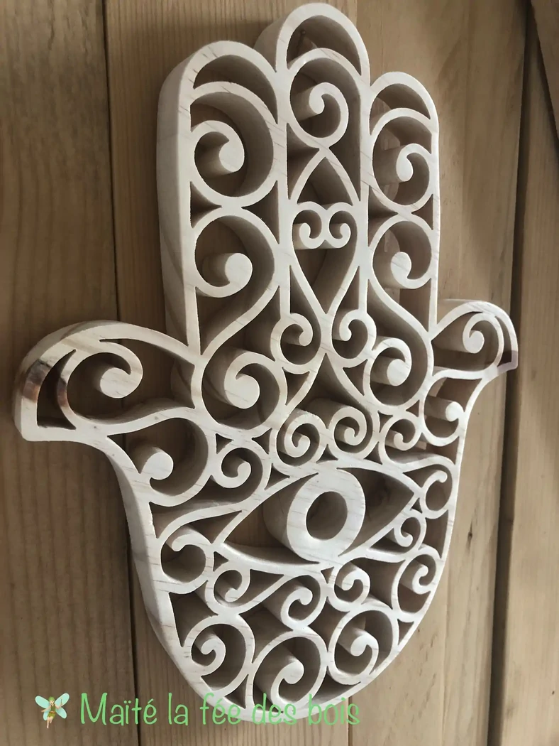 La main de Fatma - en pin - 30 cm de hauteur minimimum - Sur commande à partir de 35€