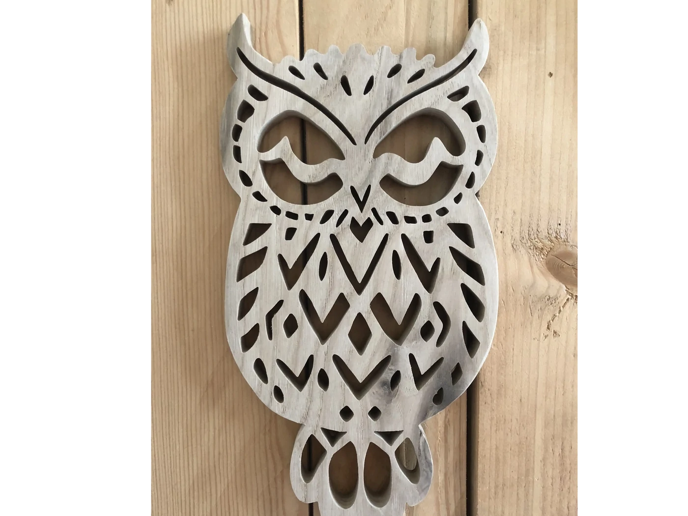 Le hibou - à accrocher - différents bois disponibles - hauteur 28cm environ minimum - sur commande à partir de 35€